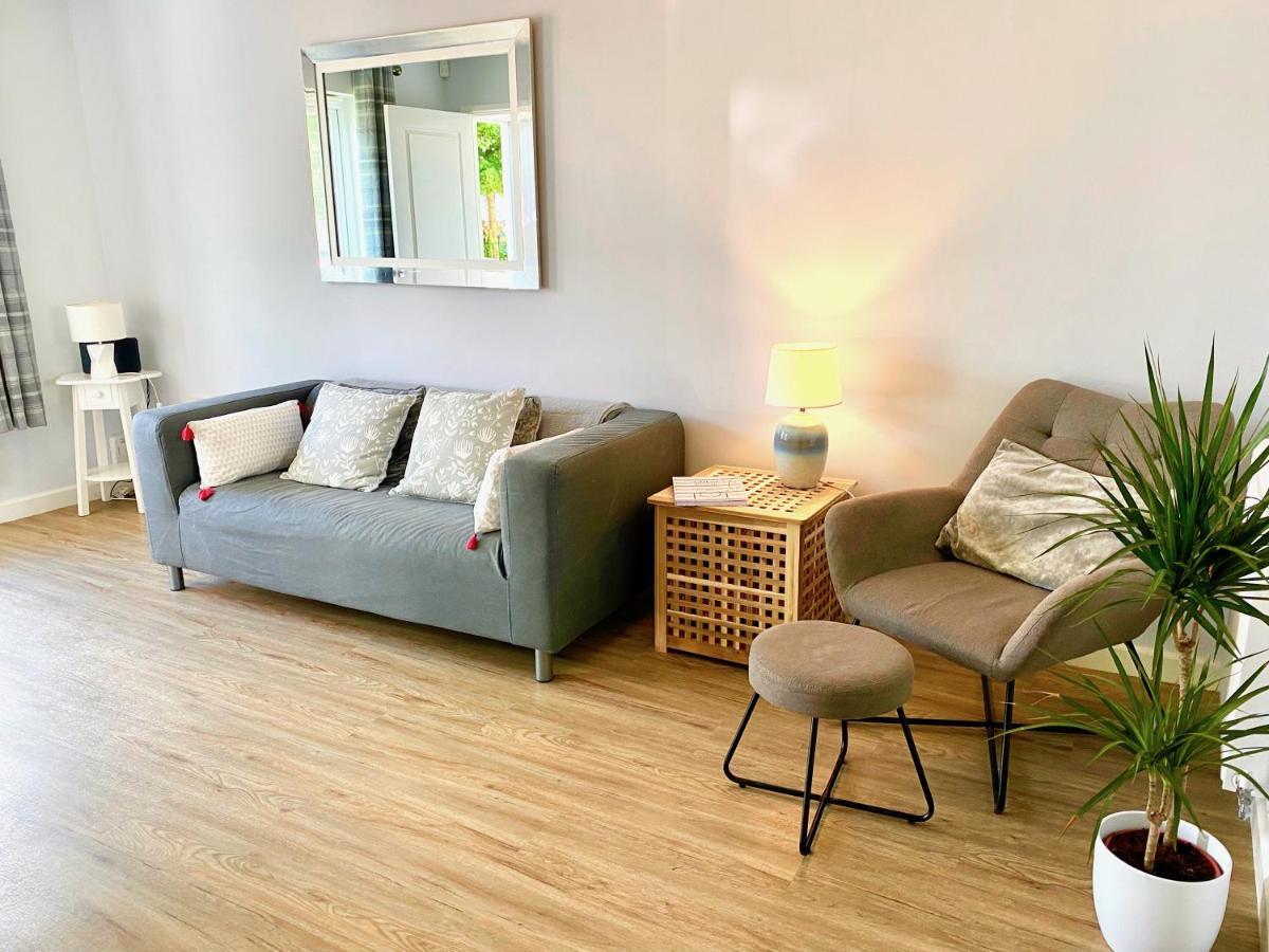 Lovely 2 Bedroom, 2 Bathroom House With Parking. Plymouth Extérieur photo